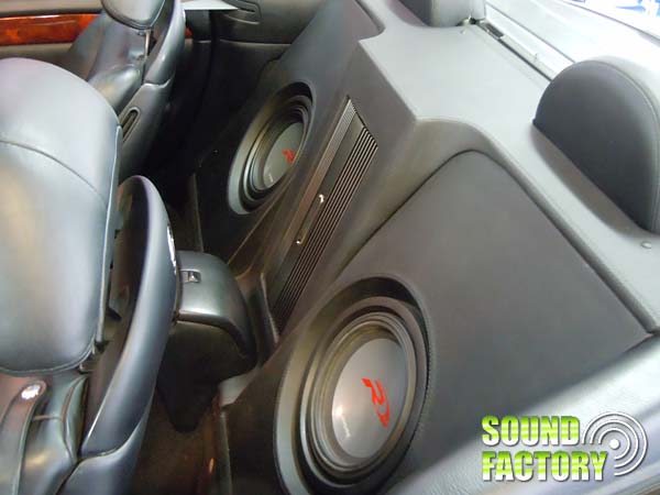 Уставновка: Сабвуфер в Lexus SC 430 Установка: Сабвуфер в Lexus SC 430